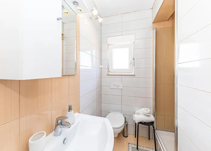 Put Lokvice I Apartamento Trogir