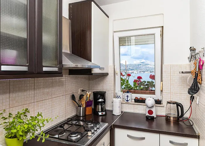 Apartment Put Lokvice I